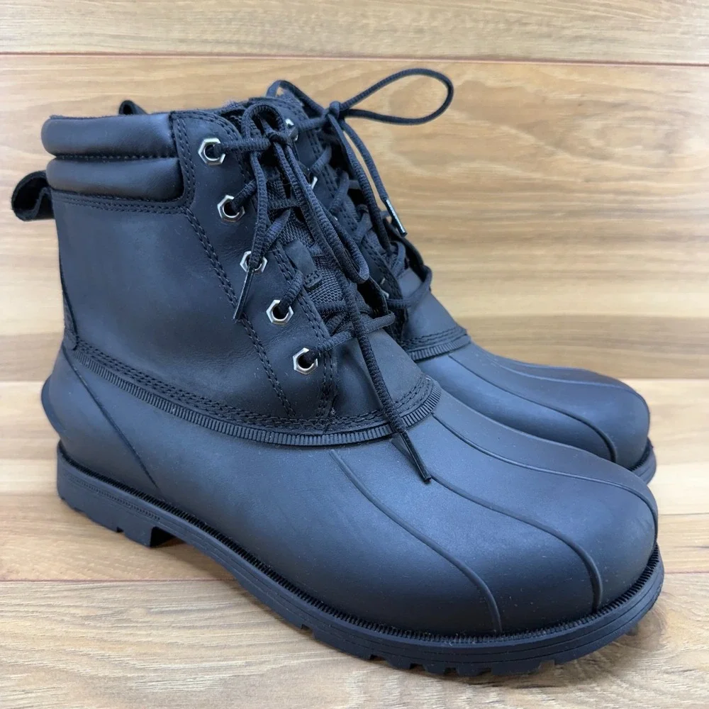 UGG Youth Big Boys Boots Size 7.5 Gaston Mid Duck Waterproof‎ Lace Up